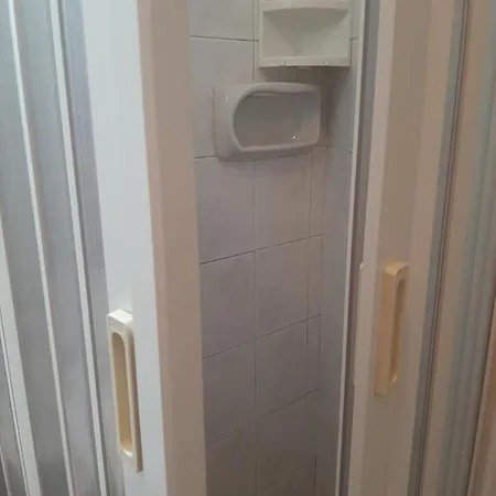 Modern Den * Ното